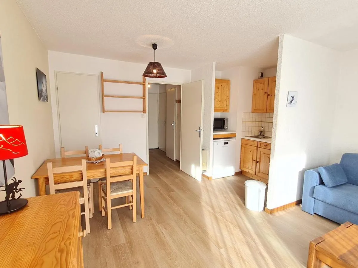 Studio Les Deux Alpes, 1 Piece, 4 Personnes - Fr-1-348-221 Apartment 0*,